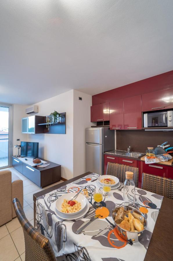 Residenza Ore Felici Lignano Sabbiadoro Buitenkant foto