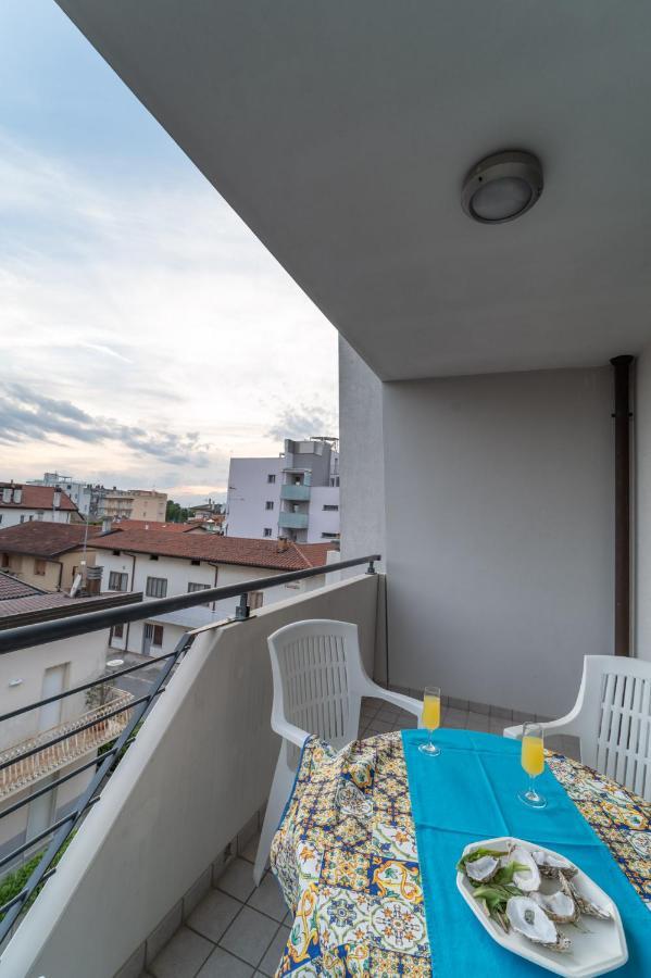 Residenza Ore Felici Lignano Sabbiadoro Buitenkant foto